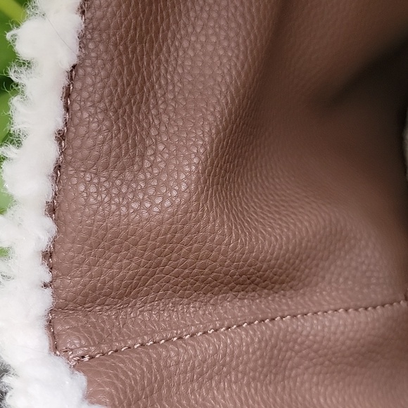 C & C Sherpa Reversible/Tan Leather Bag - Picture 2 of 5